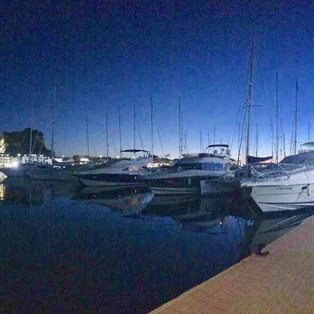 Séjour chez l'habitant Denia Deveses *
